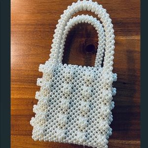 Shrimps lookalike 🦐 boxy pearl bag